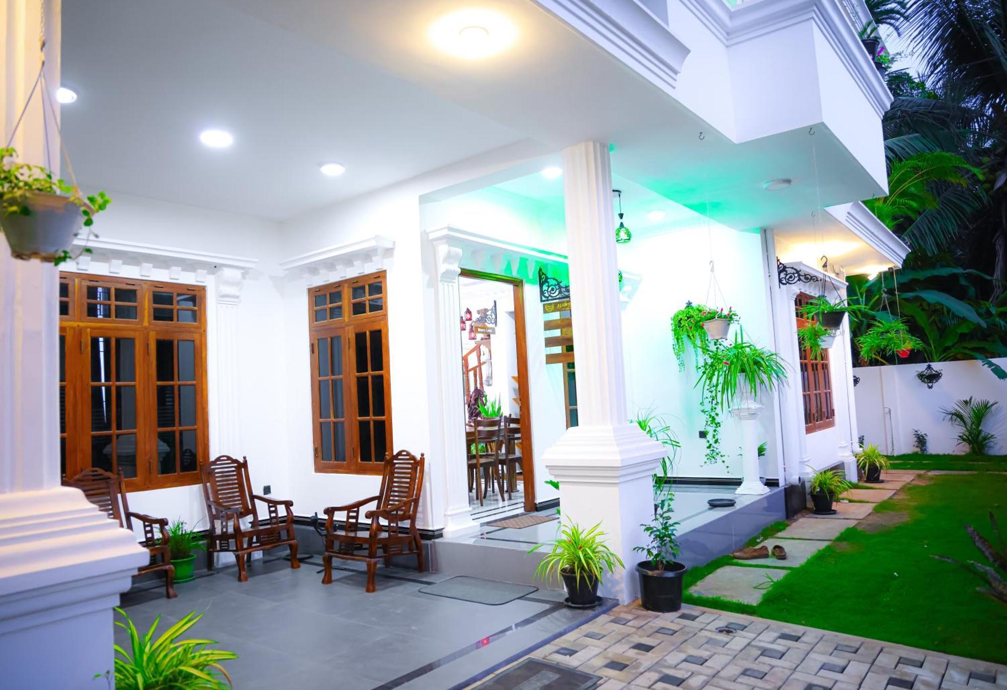 Апартаменты Munril Guest Джафна Экстерьер фото
