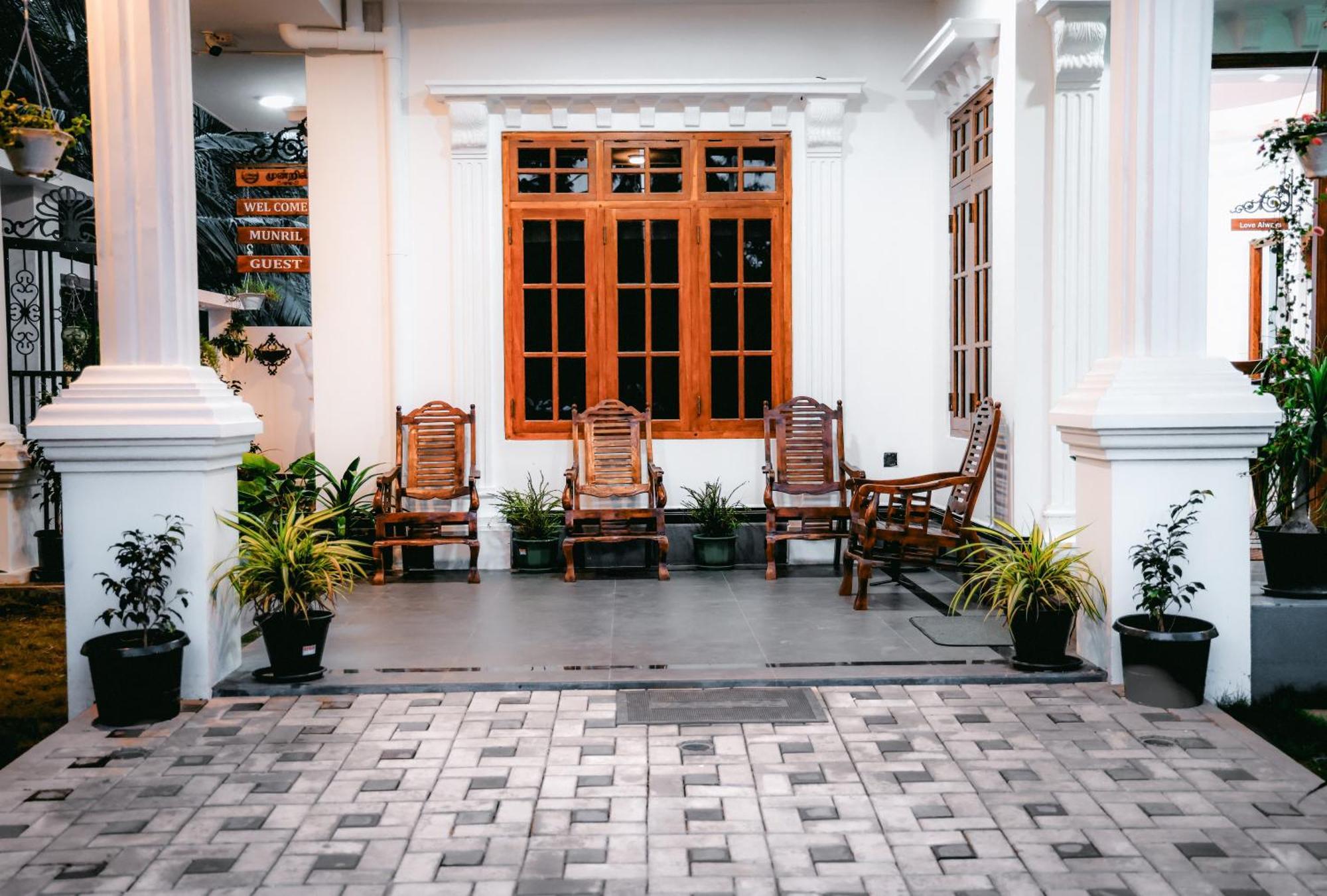 Апартаменты Munril Guest Джафна Экстерьер фото