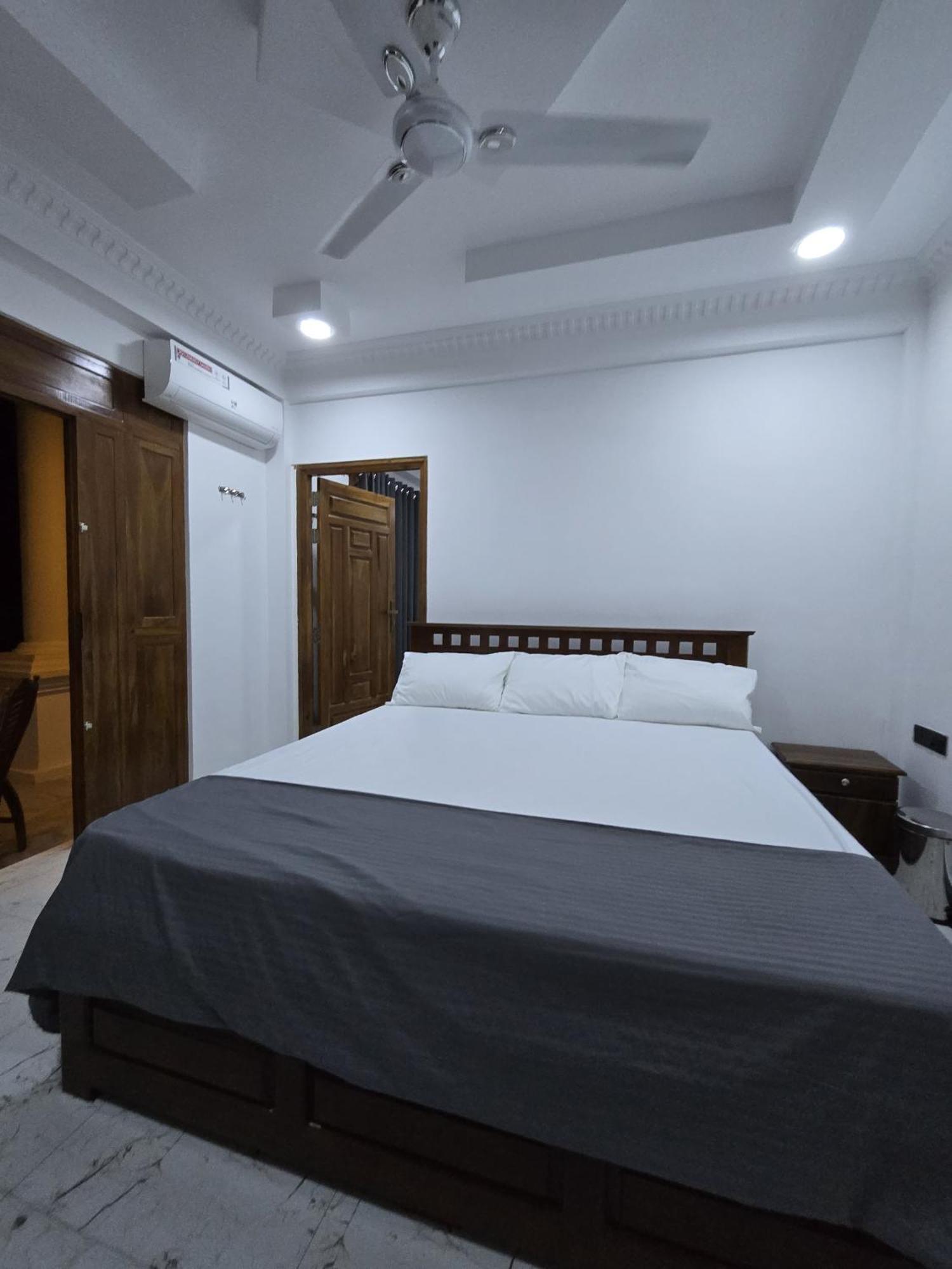 Апартаменты Munril Guest Джафна Экстерьер фото